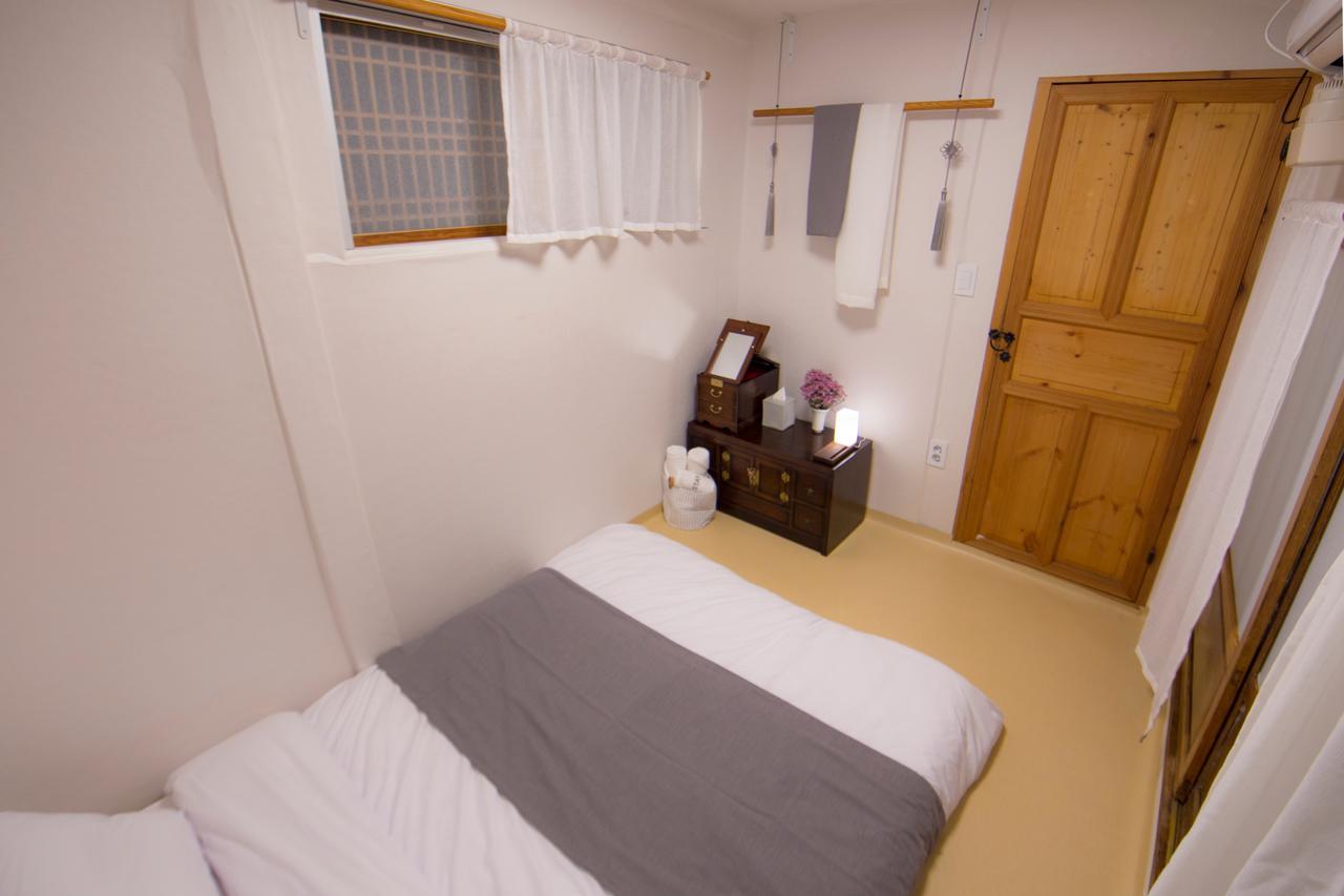 256 Hanok Seoul